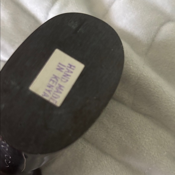 Hand-Carved Kenyan Soapstone Rhino Figurine - Picture 4 of 4